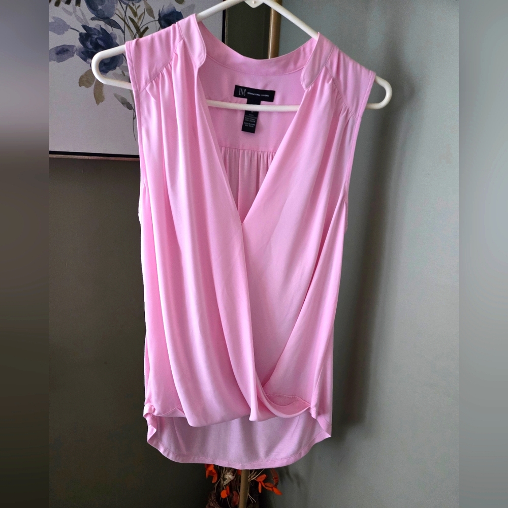 INC International  Concept Top sz Medium  Pink